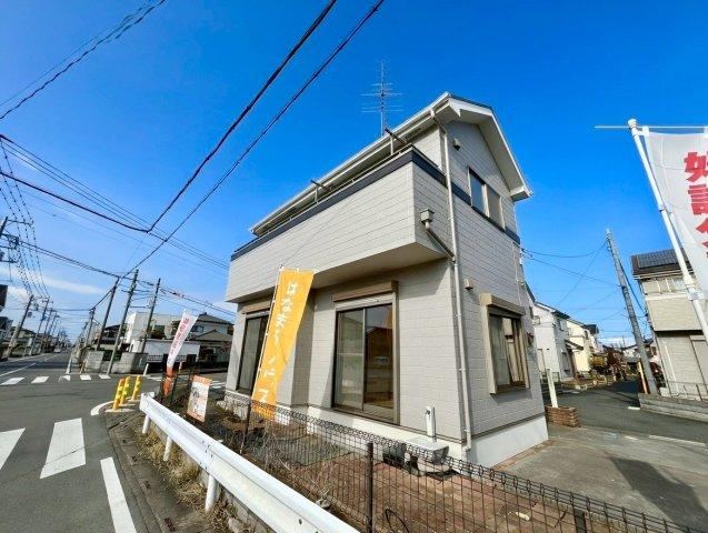 Stylish 4LDK Renovated Home in Kazo - Photo 1