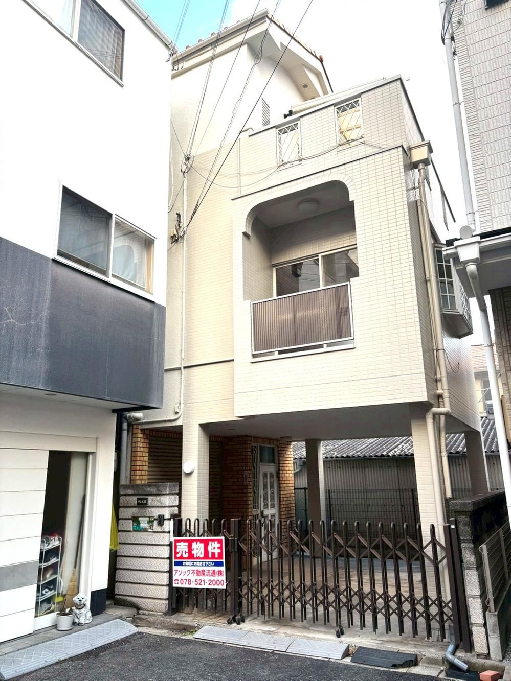Spacious 4LDK+S House in Kamihigashi - Photo 1