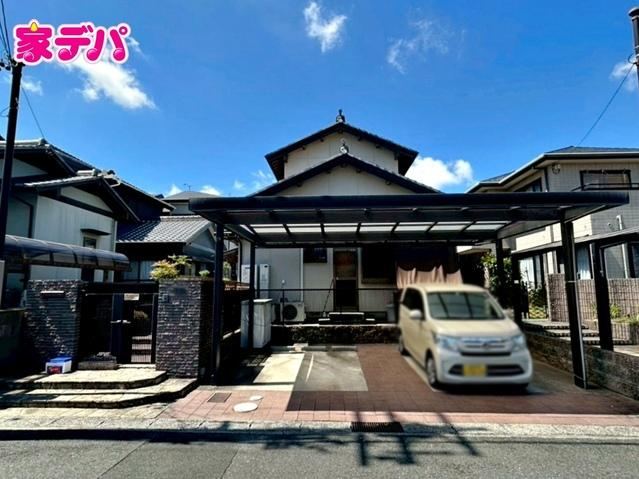 Family-Friendly 4LK+S House Near Iimura Elementary - Photo 1