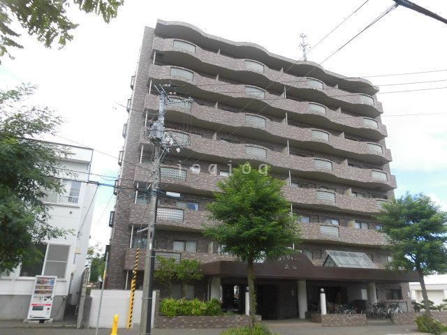 3LDK Apartment with Multiple Renovations - Photo 1