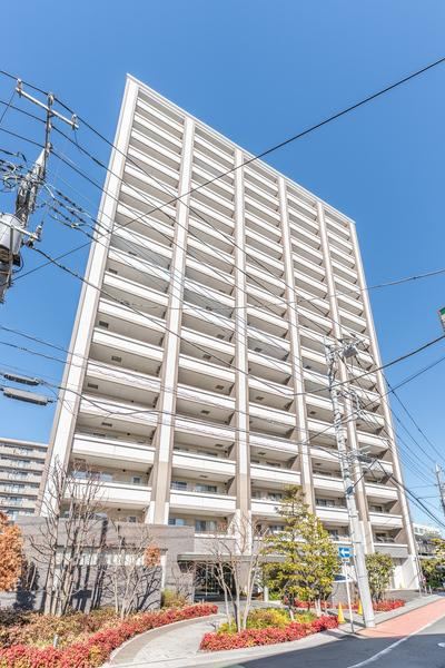 3LDK Apartment with Tokyo Skytree Views - Photo 1