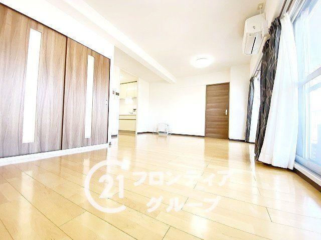 3LDK apartment in Miyakojima Ward, Osaka - Photo 1