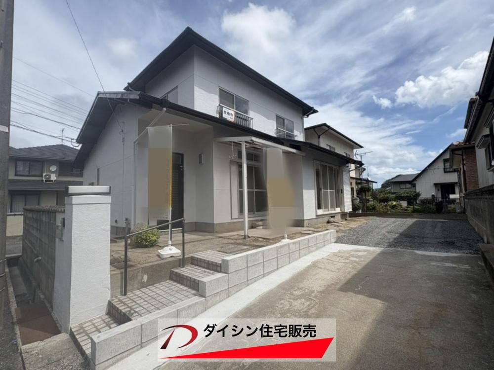 Quick Move-In 3LDK House with Ample Storage in Moji - Photo 1