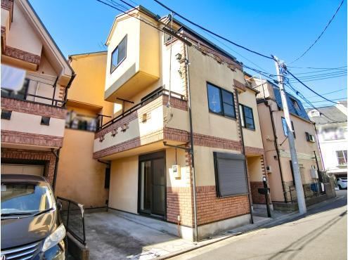 Renovated 3LDK House in Nishinokoiwa - Photo 1