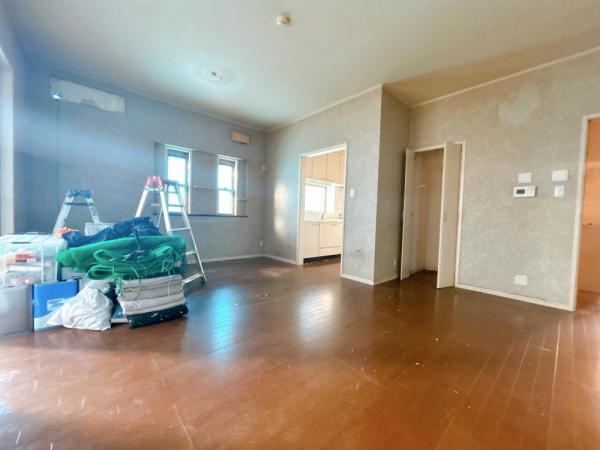 Renovated 4LDK Home with Spacious Living Area in Nagoya - Photo 1