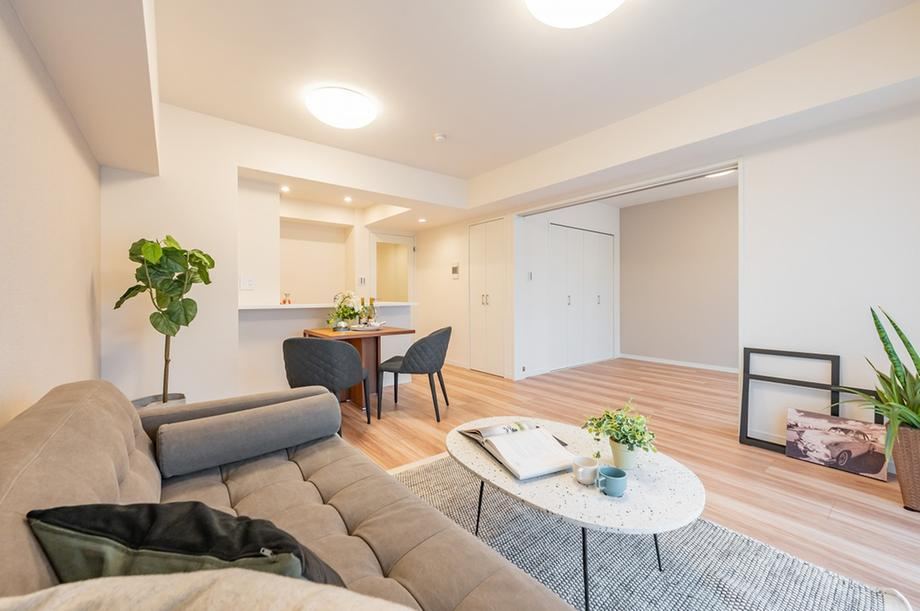 Renovated Apartment by Daikyo Anabuki Real Estate - Photo 1
