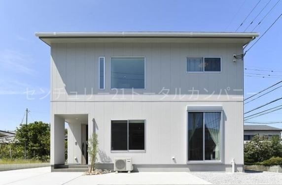 New 3LDK House in Hongou 3 with Quiet Surroundings - Photo 1