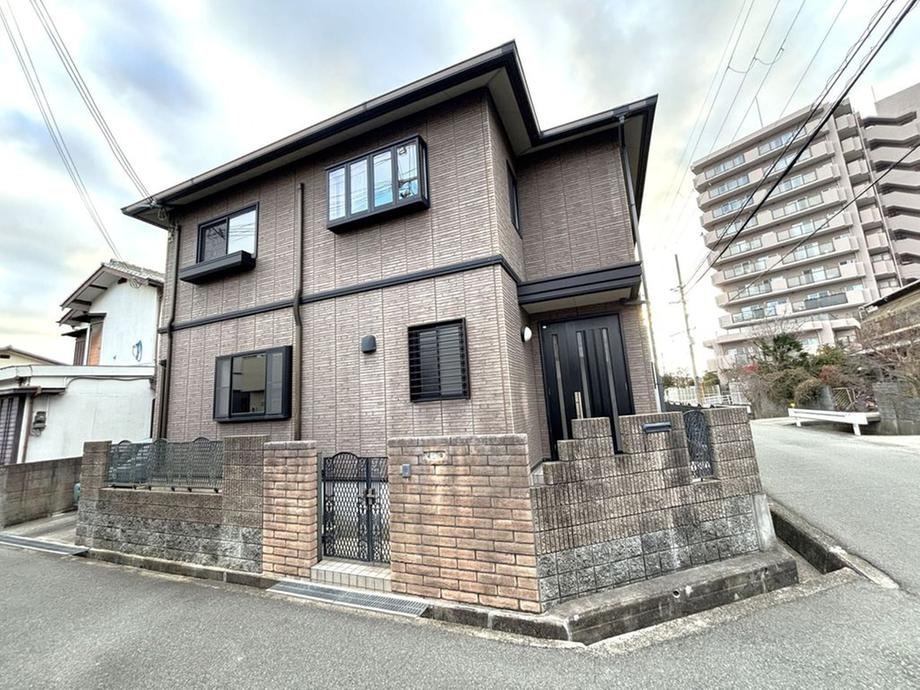 Recently Renovated 5LDK+S Detached House in Kakogawa - Photo 1