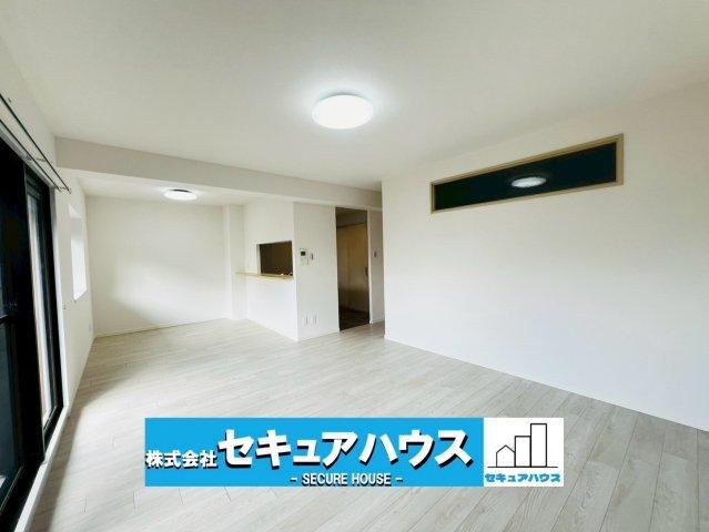 3LDK apartment in Nisshin, Aichi - Photo 1