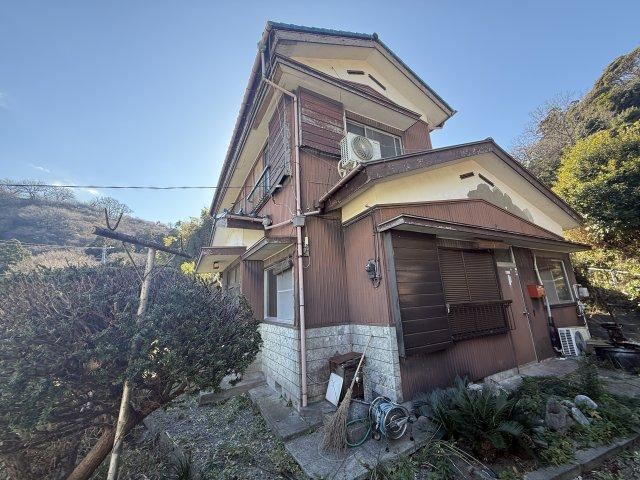 Spacious 5DK House with Scenic Views in Yokosuka - Photo 1