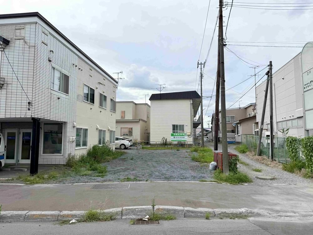 194 m² land in Hakodate, Hokkaido - Photo 1