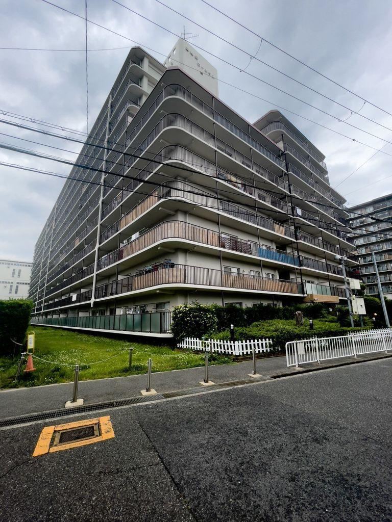4LDK apartment in Kishiwada, Osaka - Photo 1