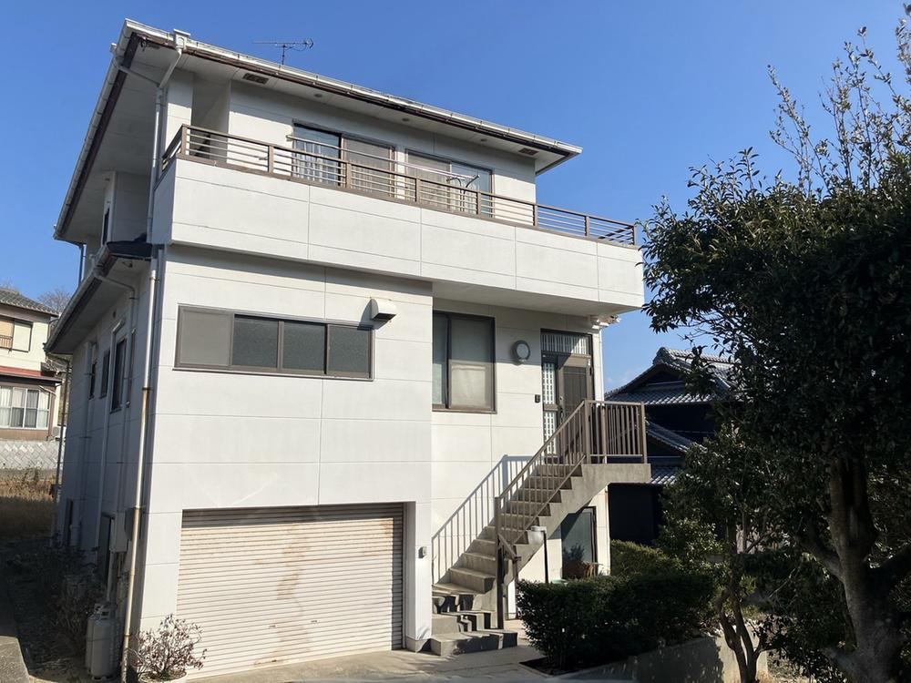 Ocean View Property Ideal for Family Gatherings - Photo 1