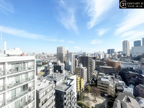 2LDK Apartment with Tokyo Tower Views - Photo 1