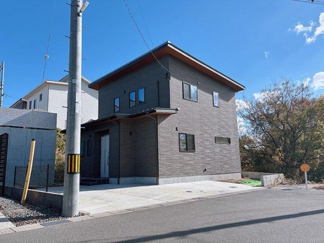 Modern 3LDK House in Higashi-Hiroshima - Photo 1