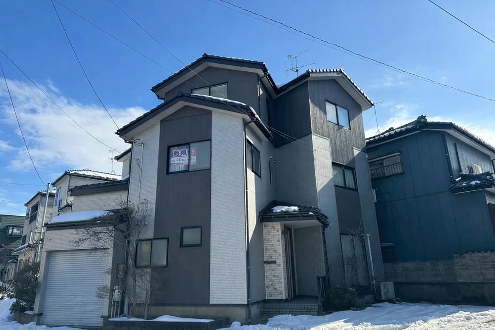3LDK House with Garage in Toriya No. 1, Niigata - Photo 1