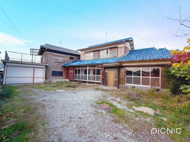 Large Property with Warehouse and 150 Tsubo of Land - Photo 1