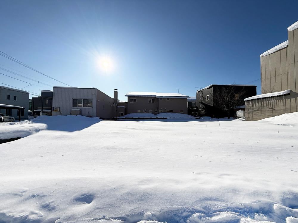 ZEH Certified Home with Efficient Air Conditioning - Photo 1
