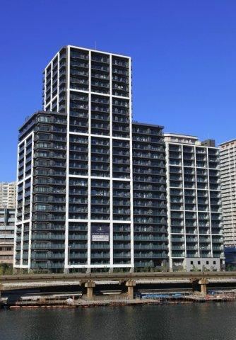 Stunning 2LDK Apartment with Mt. Fuji and Ocean View in Shinagawa - Photo 1