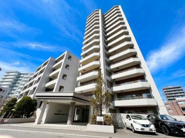 3LDK apartment in Chuo Ward, Sapporo, Hokkaido - Photo 1