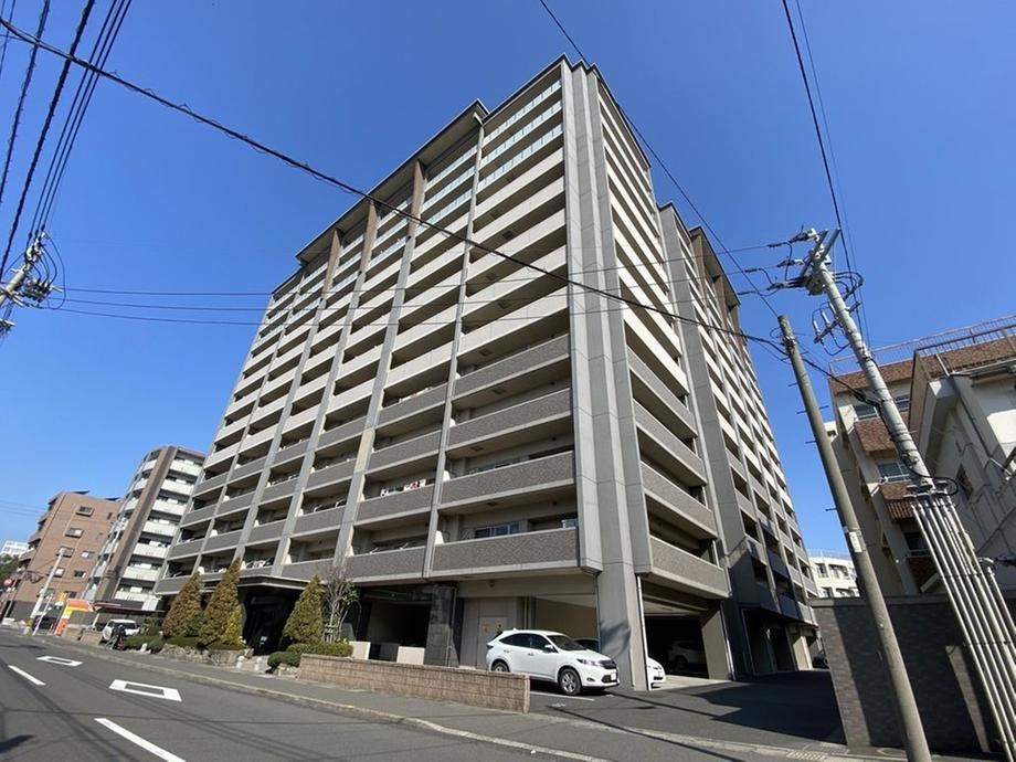4LDK apartment in Kagoshima, Kagoshima - Photo 1