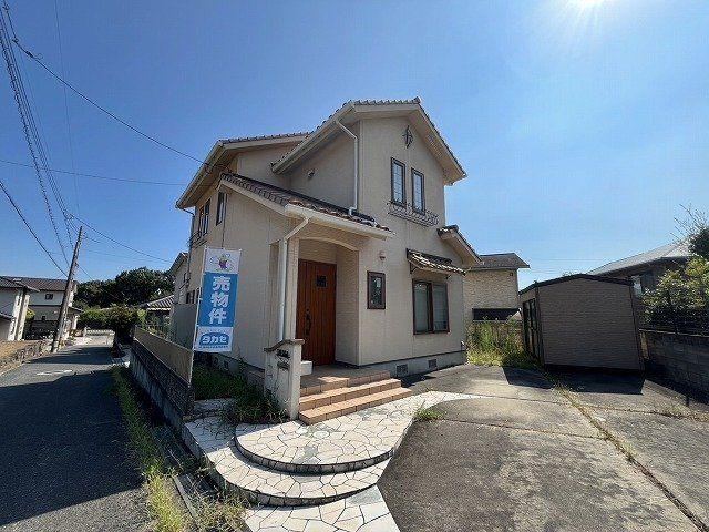 Modern 4LDK House with Solar Power in Yokoshima - Photo 1