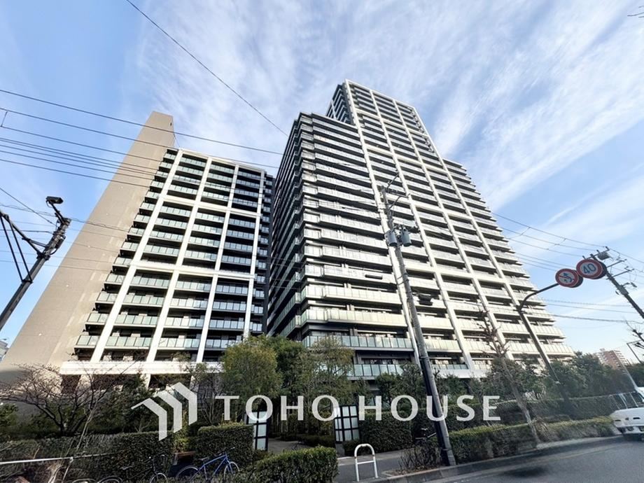 2LDK apartment in Shinagawa Ward, Tokyo - Photo 1