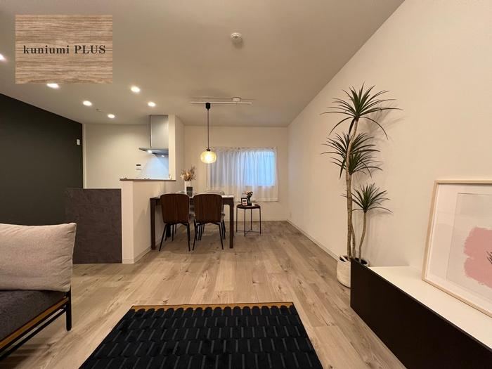 Fully Renovated 3LDK Detached House in Shin-Kita - Photo 1