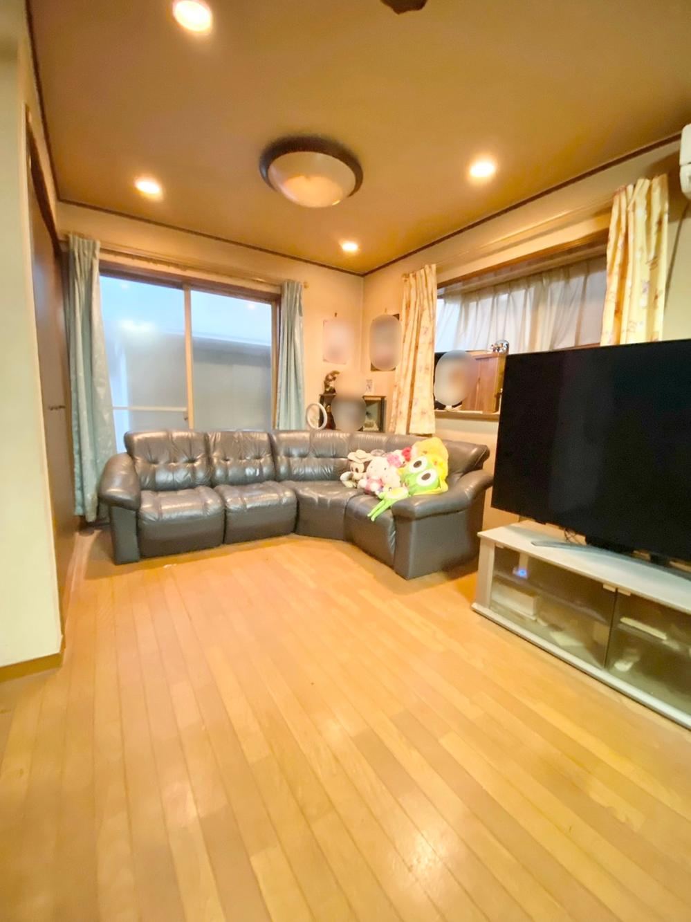 Spacious 4LDK House with Underfloor Heating in Matsudo - Photo 1