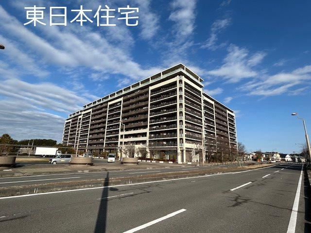 Scenic 3LDK+2S Apartment in Inzai - Photo 1