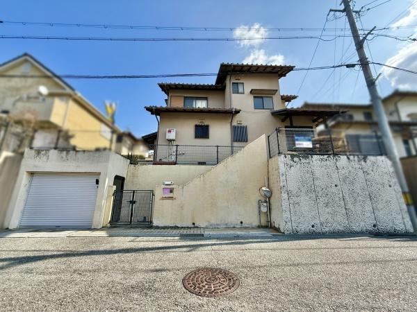 Renovated 4LDK House with Low Monthly Payments in Minami, Osaka - Photo 1