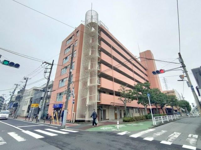 Southeast-Facing 2LDK Apartment Near Gyotoku Station - Photo 1