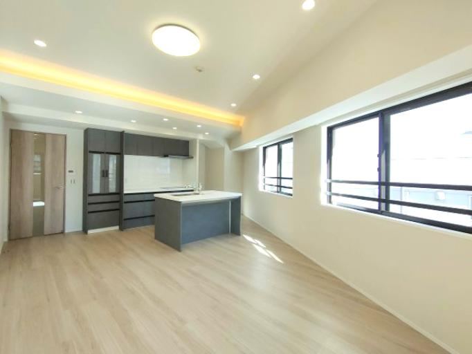 Stylish 3LDK Apartment in Senju Higashi - Photo 1