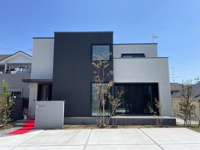 Eco-Friendly 3LDK House with Solar Power System - Photo 1