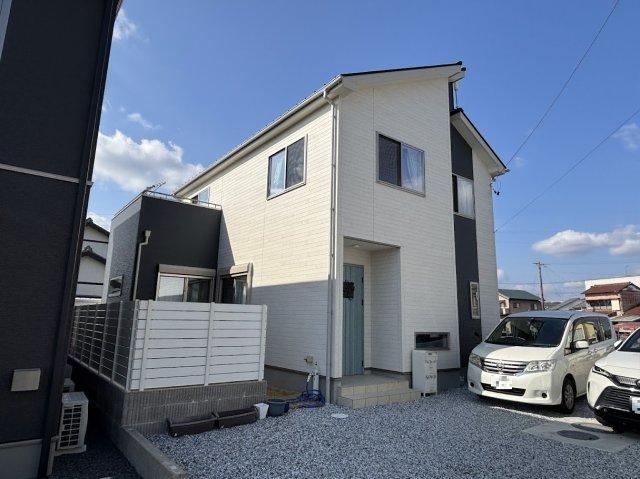 Modern 4LDKS Home Near the Beach in Shimada - Photo 1