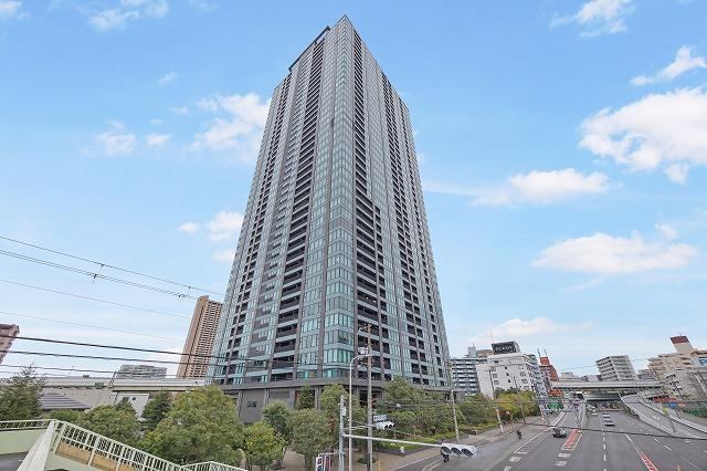3LDK apartment in Kita Ward, Osaka - Photo 1