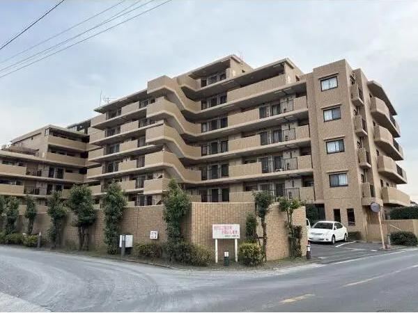 3LDK Apartment with Southwest-Facing Balcony in Kamagaya - Photo 1