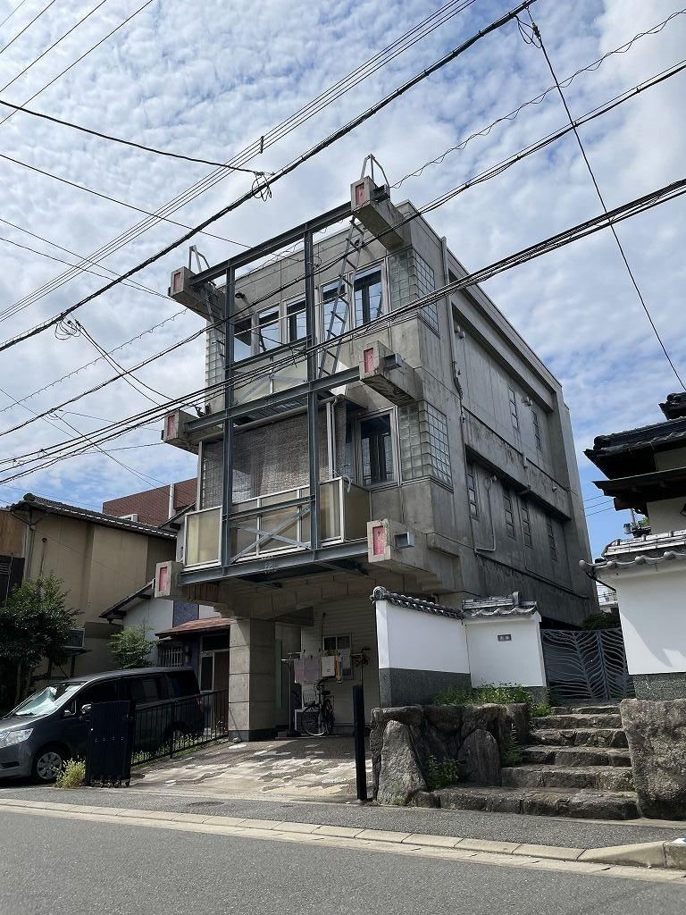Renovated 3LDK+S Detached House Near Takashita Station - Photo 1