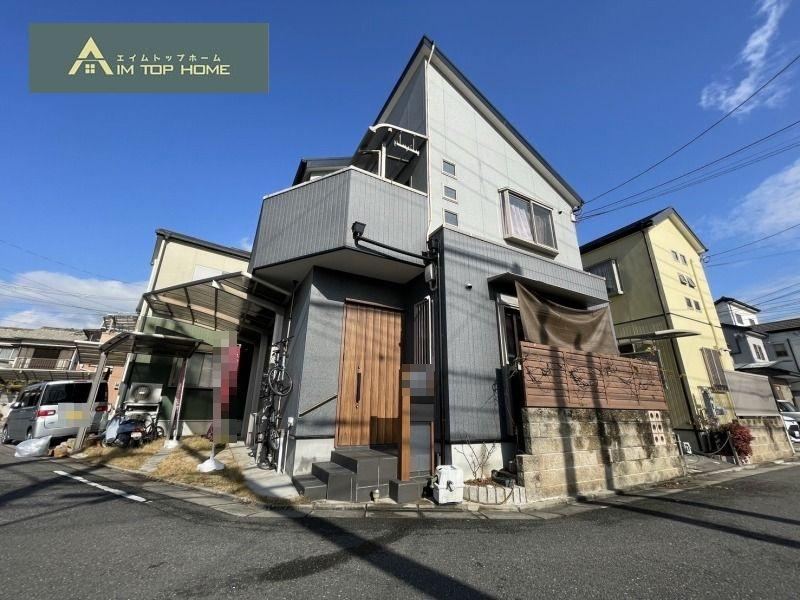 Renovated 3LDK Home with Solar Panels in Shinjō - Photo 1
