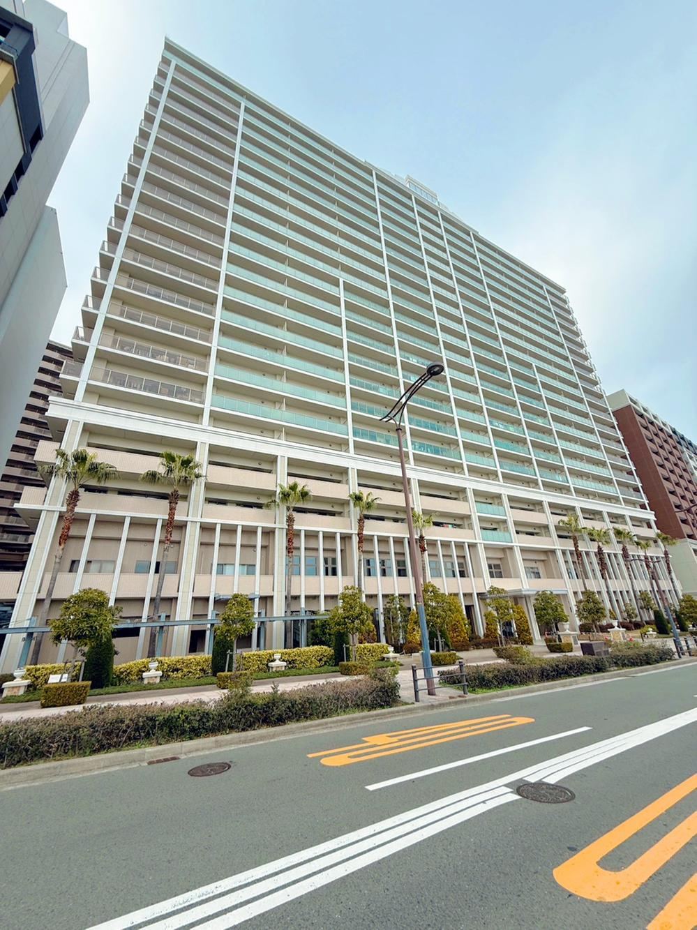 2LDK apartment in Konohana Ward, Osaka - Photo 1