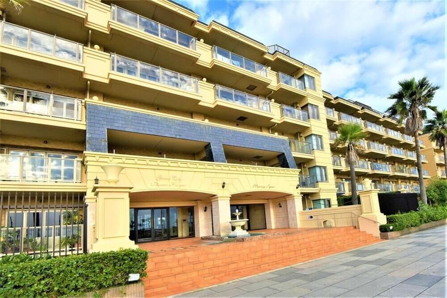 Renovated 2LDK Apartment Near the Beach - Photo 1