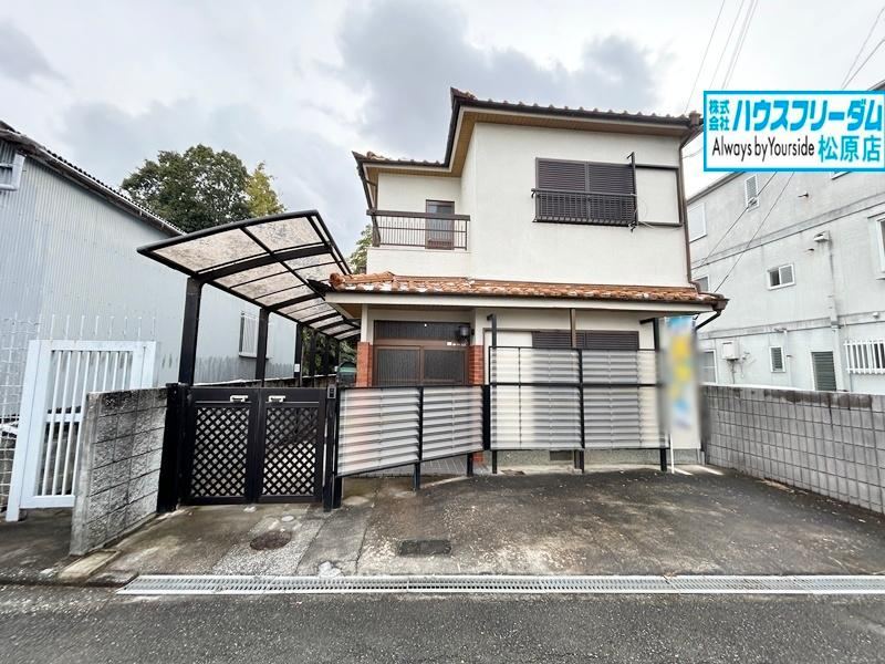 5DK House in Sakai with Upcoming Renovation - Photo 1