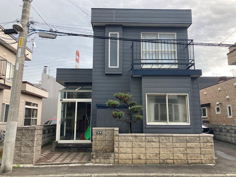 Renovated 4LDK Home in Shinhatsukami - Photo 1