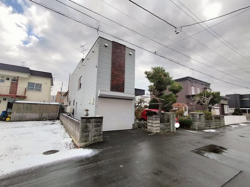 326 m² land in Kita Ward, Sapporo, Hokkaido - Photo 1