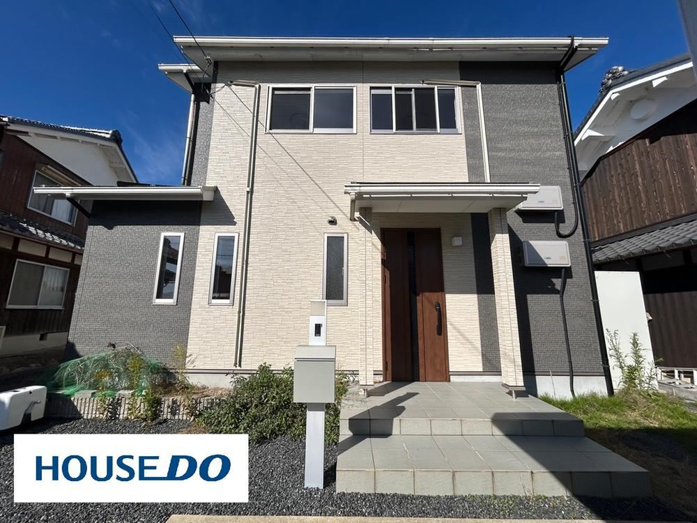 Spacious 5LDK House with Solar Power in Yasu - Photo 1