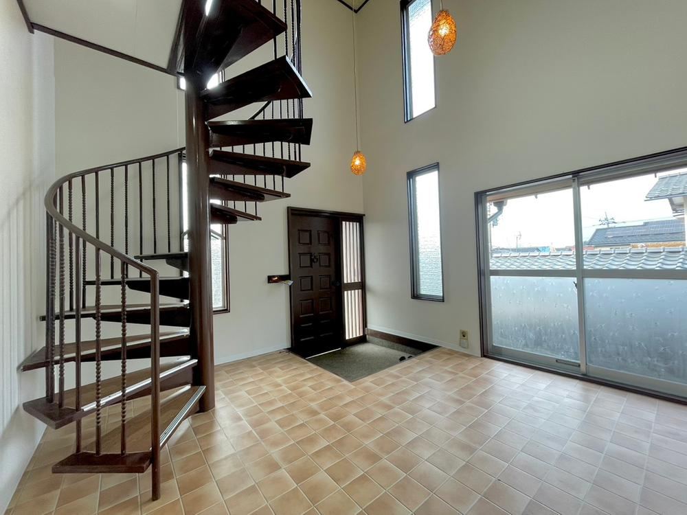 Fully Renovated House with Scenic Views - Photo 1