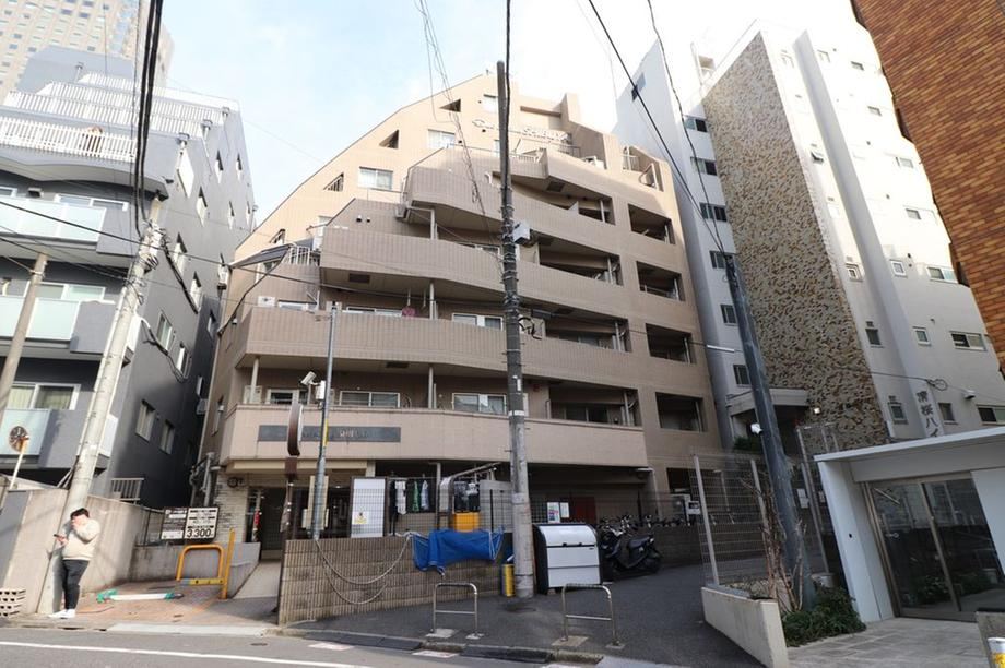 Elegant 1LDK Apartment in Sakuragaoka - Photo 1