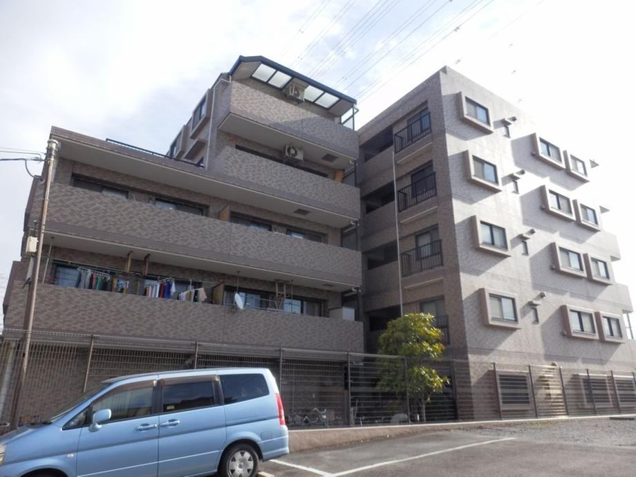 Bright 3LDK Apartment in Saitama - Photo 1