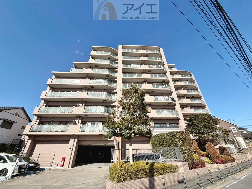 Stylish 2LDK+S Apartment in Funabashi - Photo 1