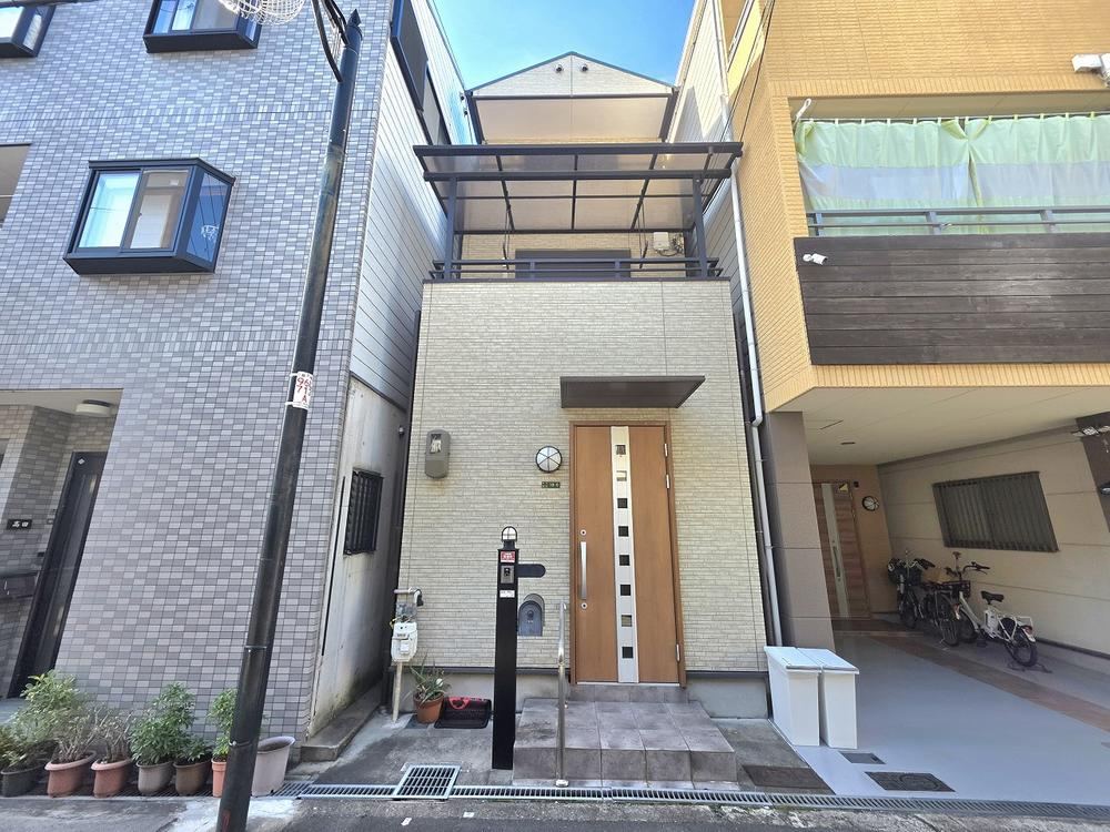 Spacious 5DK Home in Ikuno, Osaka - Photo 1